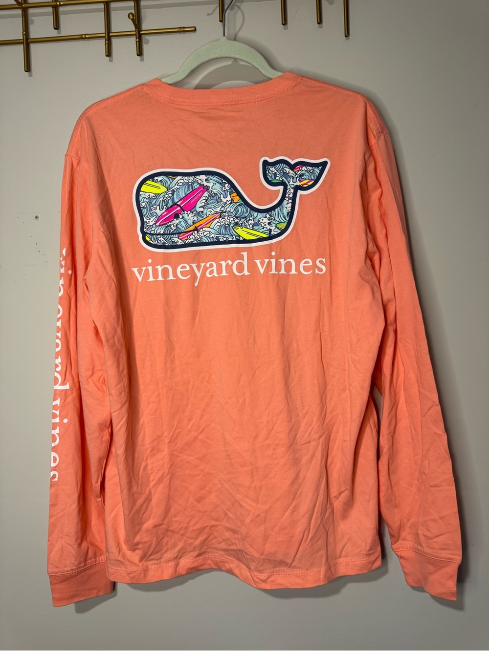Vineyard vines surfboards whale long sleeved t-shirt